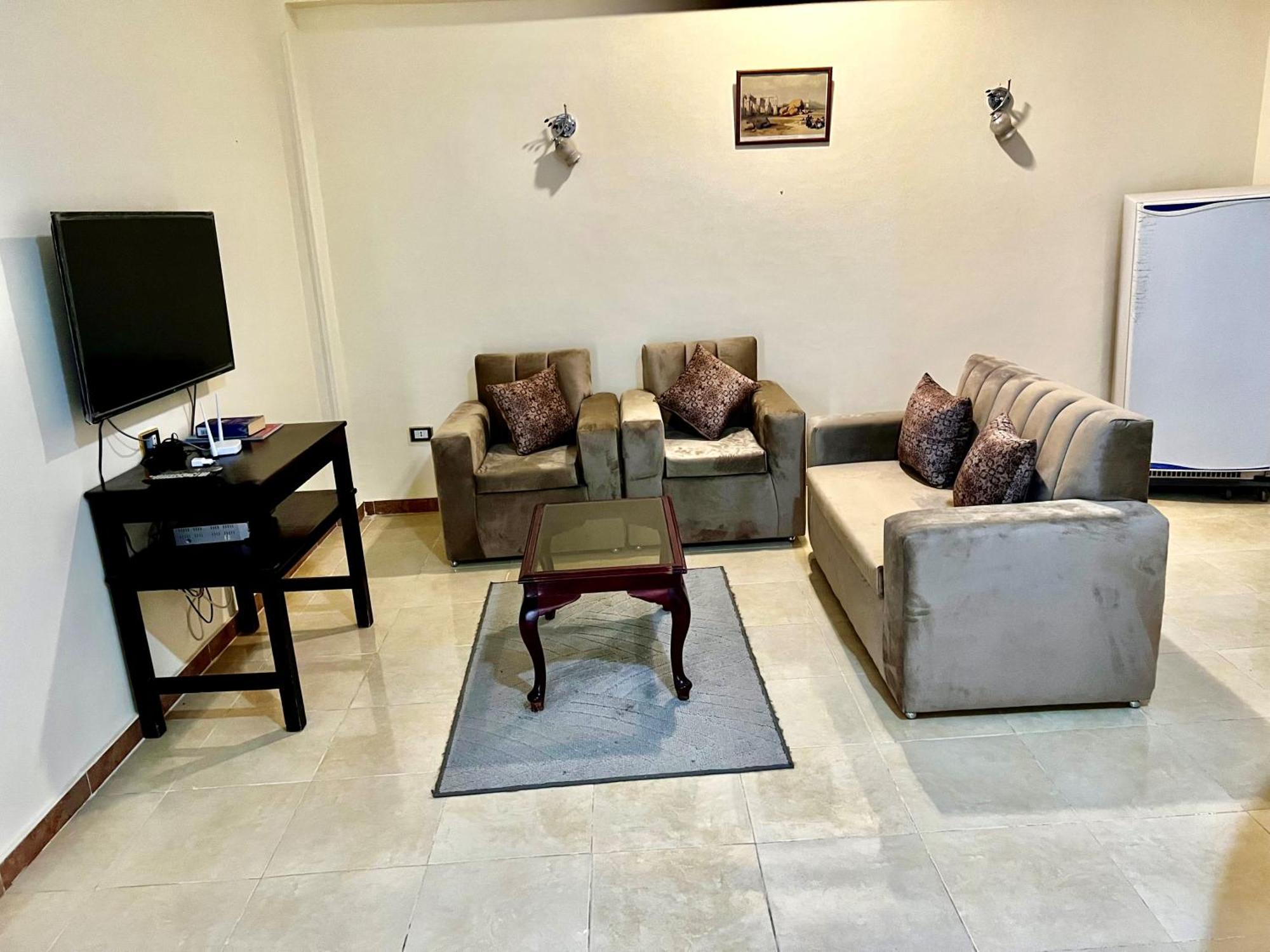 Full Moon House Apartament Luksor
